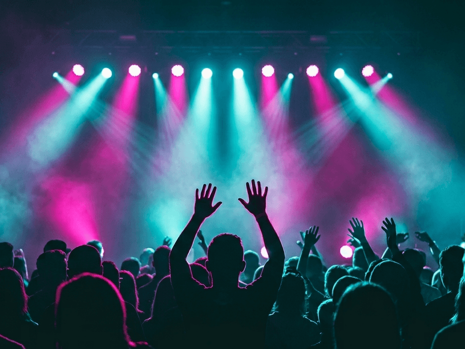 A club venue running Songvote across the floor